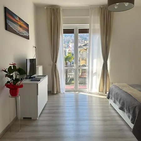 Fior&iris Lägenhet Stresa